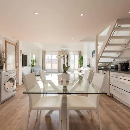 Duplex Plein Centre, Zone Pietonne, 2 Apartment *