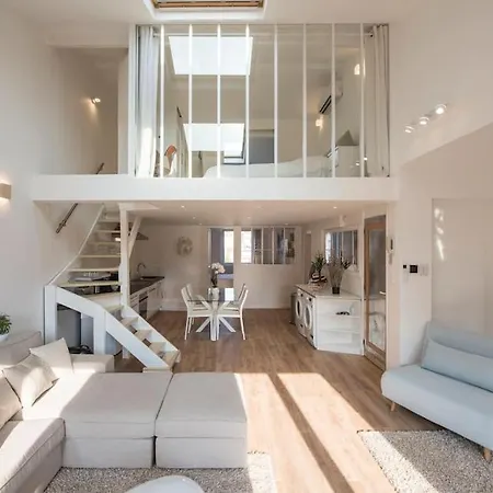 Apartment Duplex Plein Centre, Zone Pietonne, 2 *